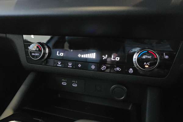 2025 Mitsubishi Outlander Aspire ZM