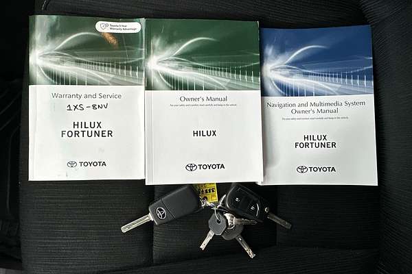 2023 Toyota Hilux SR GUN126R