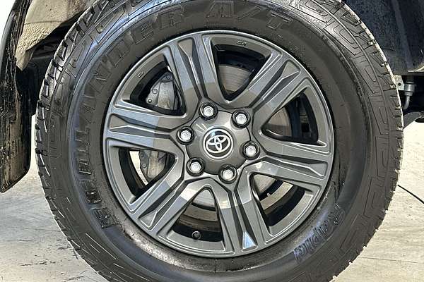 2023 Toyota Hilux SR GUN126R