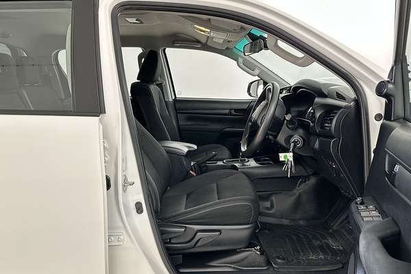 2023 Toyota Hilux SR GUN126R