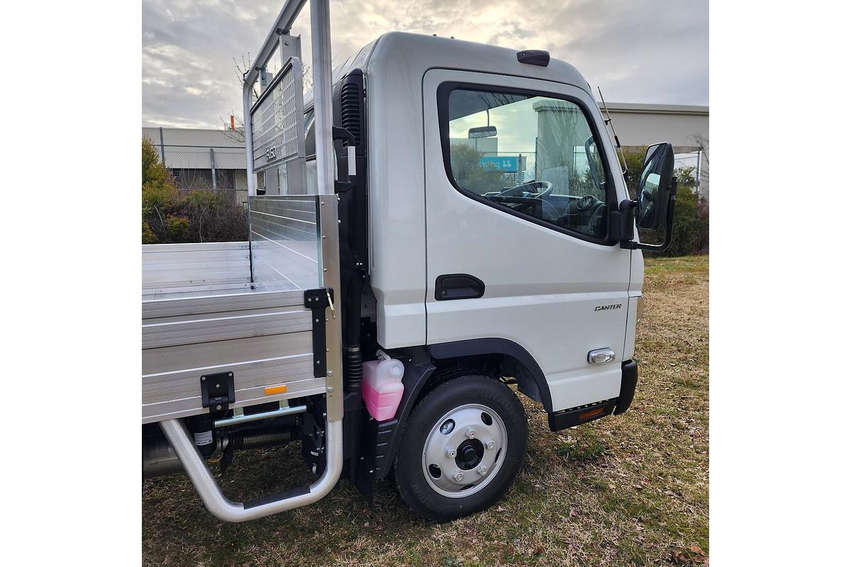 2025 Fuso Canter 515 Wide