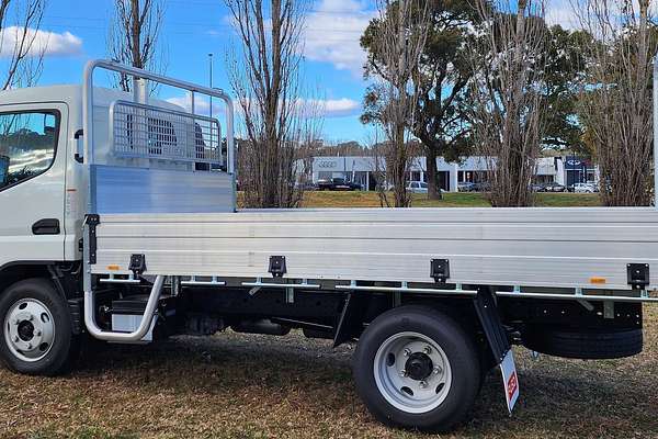 2025 Fuso Canter 515 Narrow