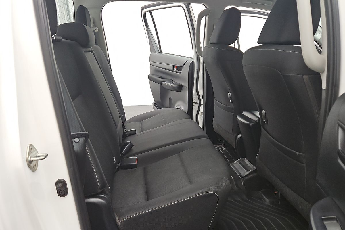 2024 Toyota Hilux SR GUN126R 4X4