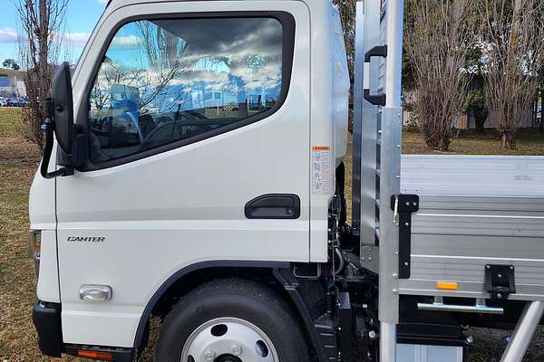2025 Fuso Canter 515 Narrow