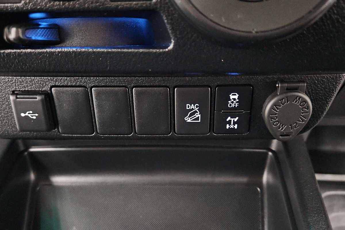 2024 Toyota Hilux SR GUN126R 4X4