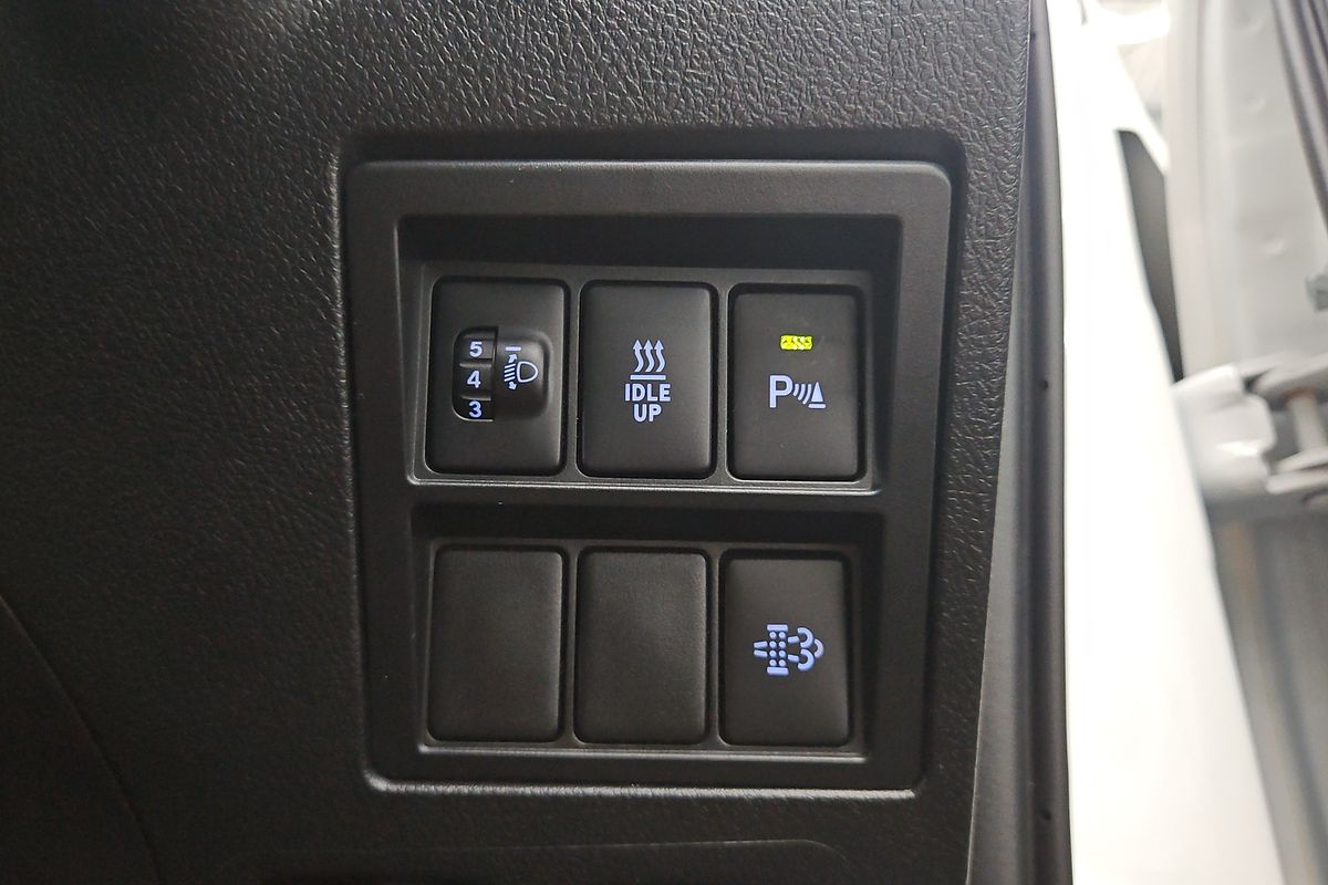 2024 Toyota Hilux SR GUN126R 4X4