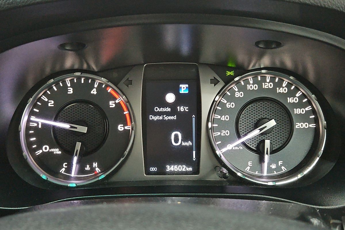 2024 Toyota Hilux SR GUN126R 4X4
