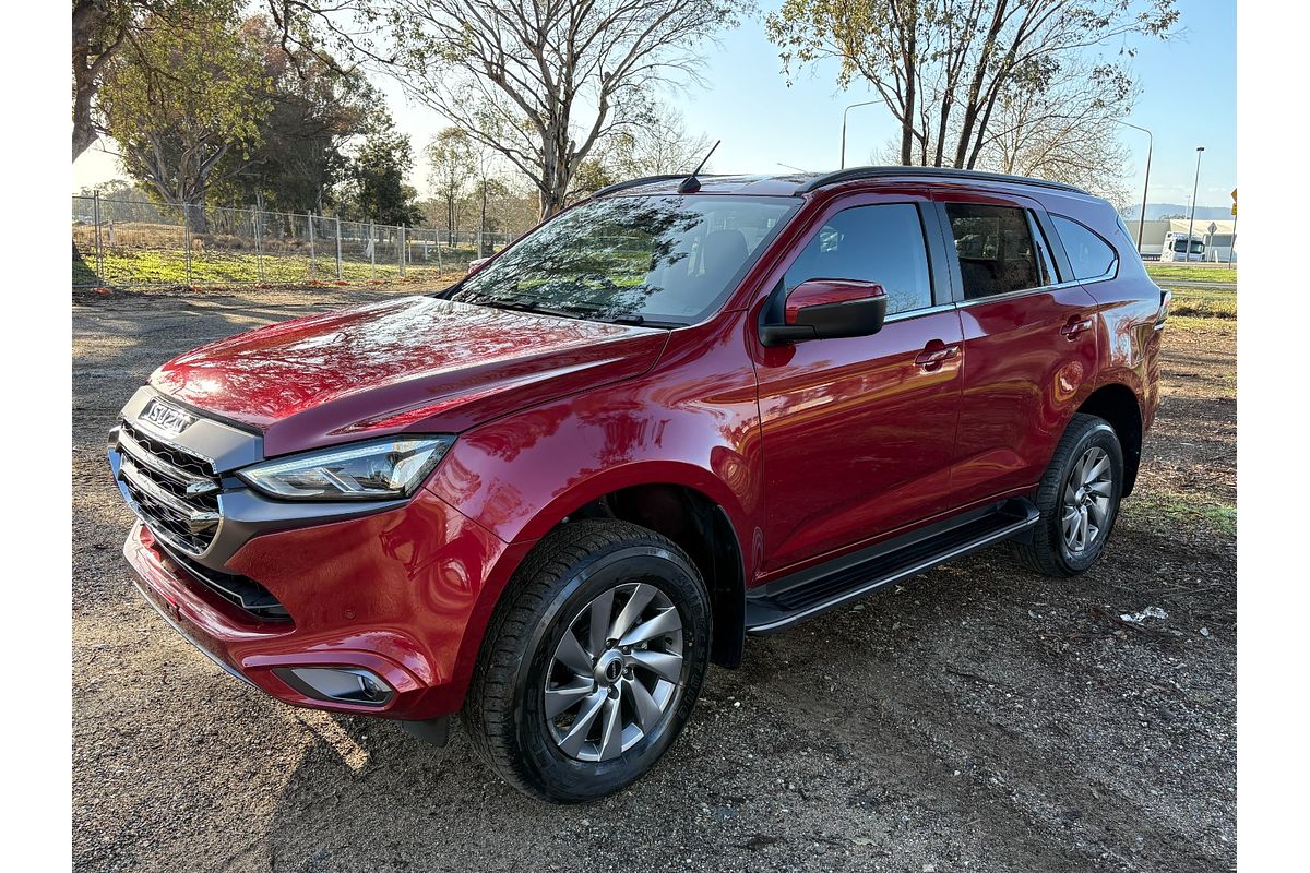 2023 Isuzu MU-X LS-U