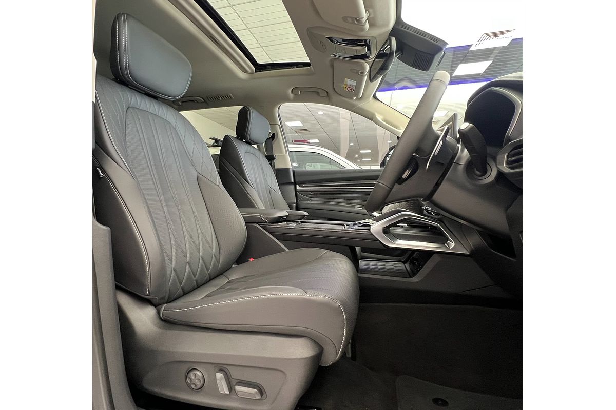 2025 LDV D90 Executive SV9A