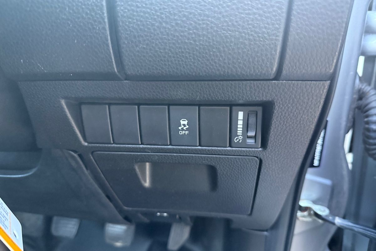 2021 Isuzu D-MAX SX High Ride Rear Wheel Drive