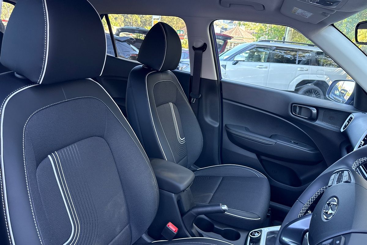 2025 Hyundai Venue Elite QX.V5