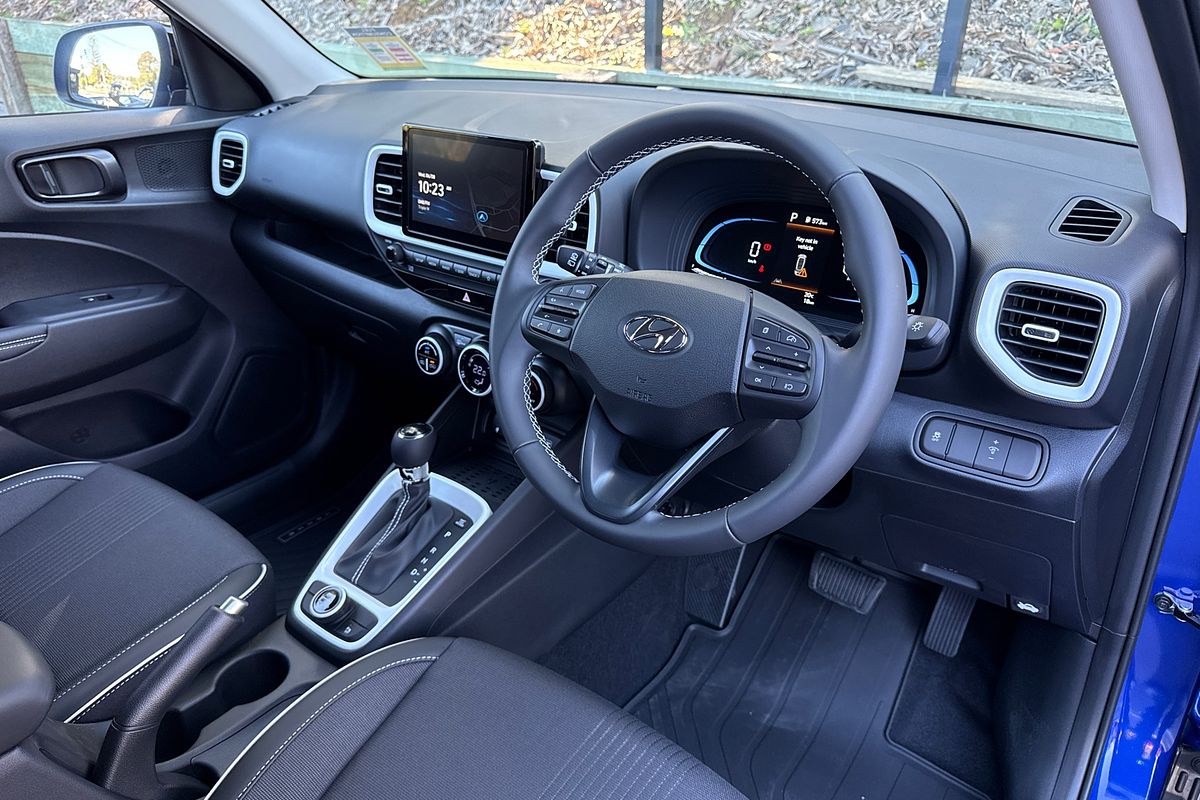 2025 Hyundai Venue Elite QX.V5