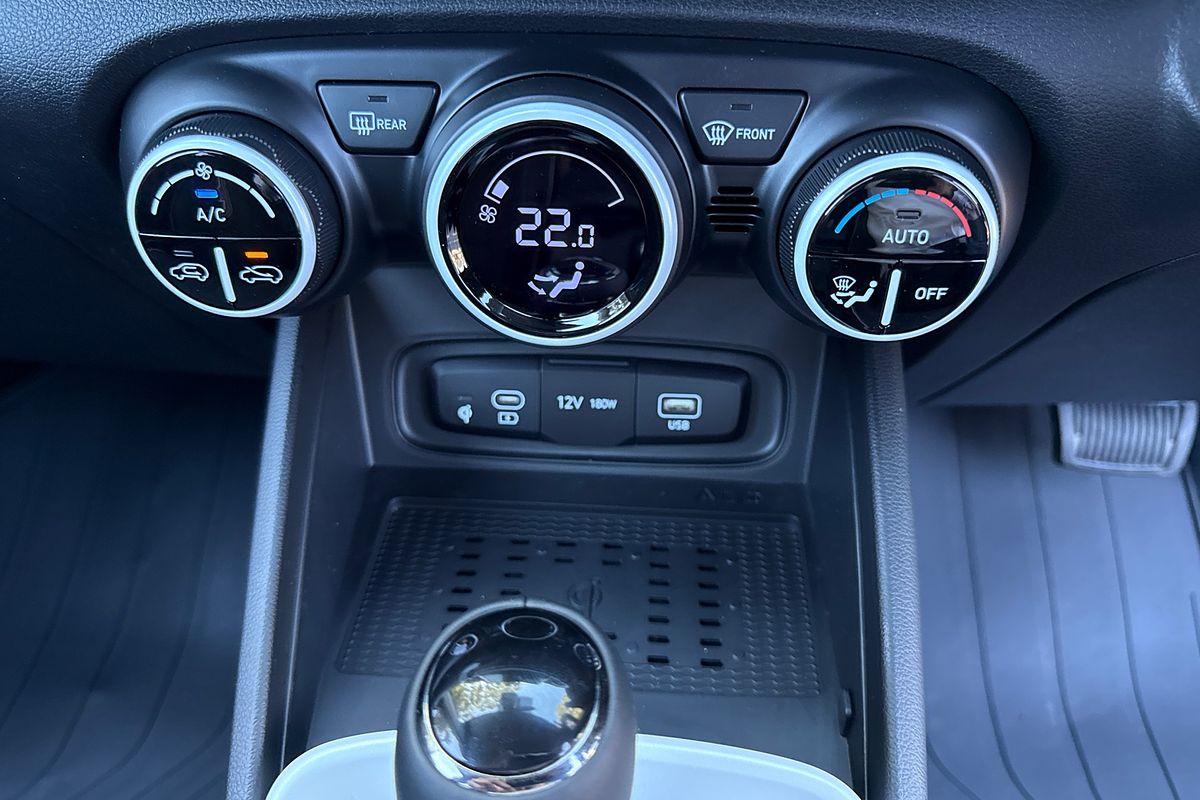2025 Hyundai Venue Elite QX.V5