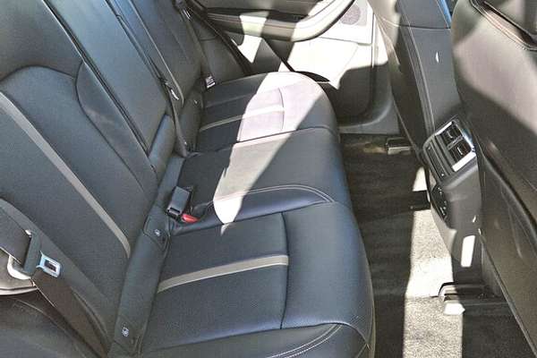 2025 Mazda CX-60 D50e Azami KH Series