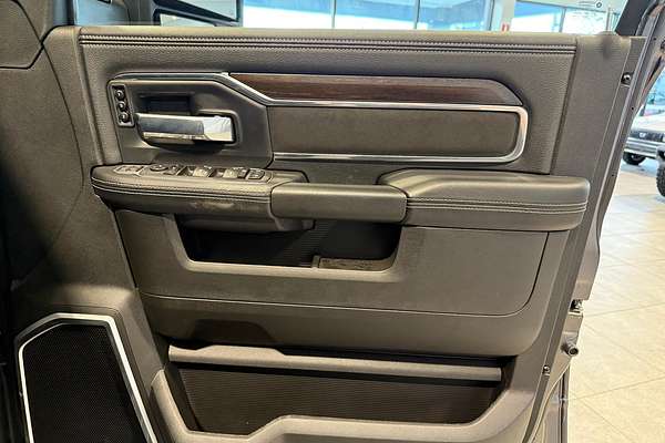 2024 RAM 2500 Laramie DJ 4X4