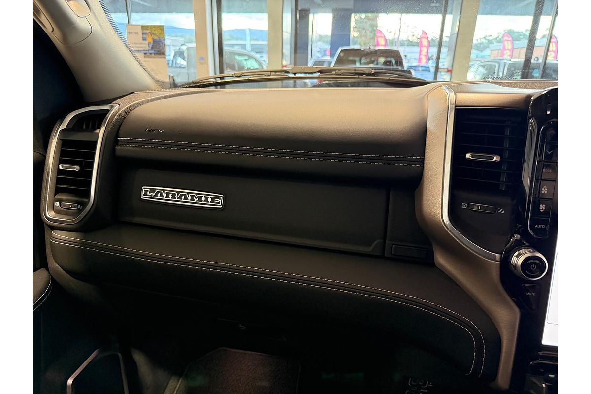 2024 RAM 2500 Laramie DJ 4X4