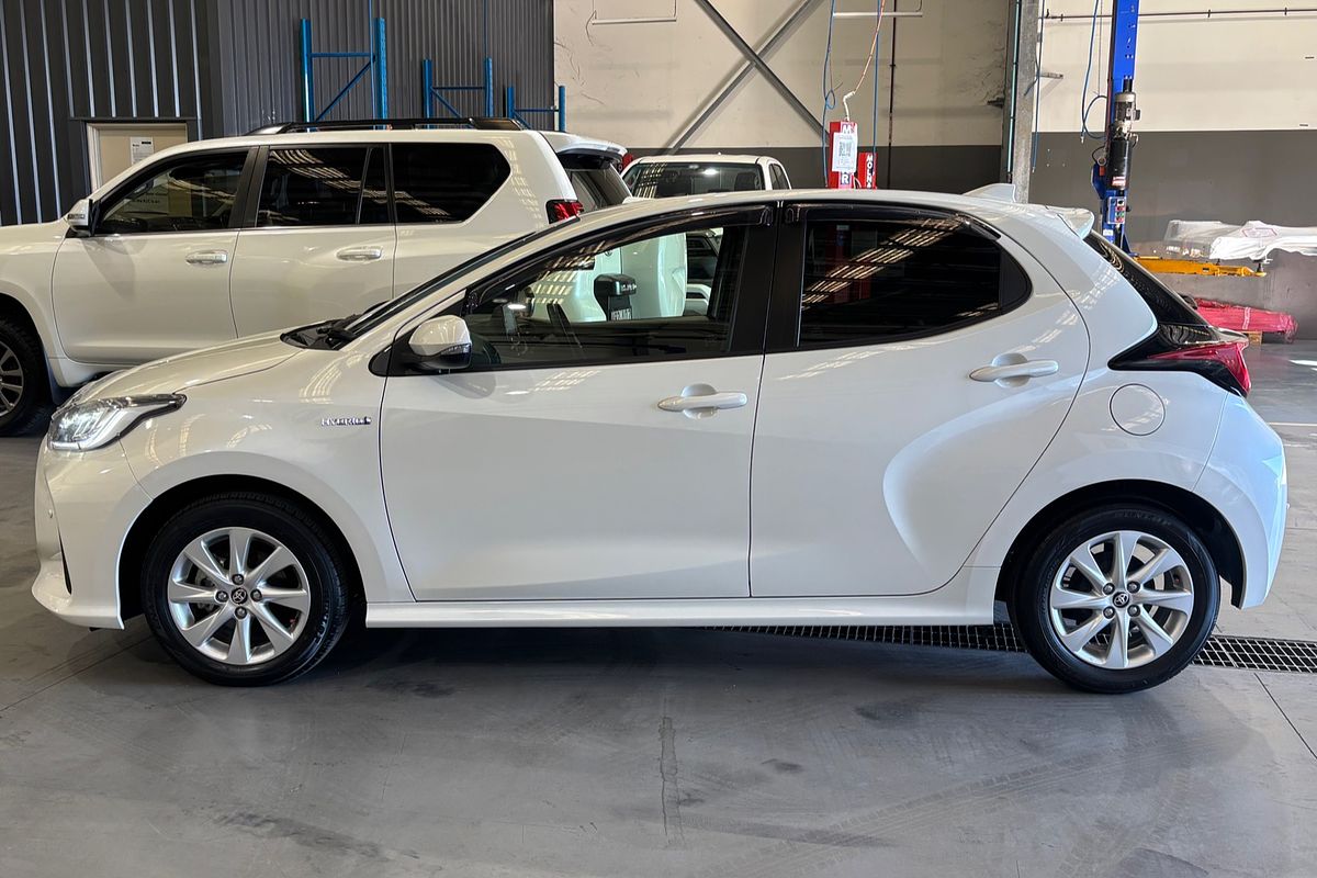 2022 Toyota Yaris SX Hybrid MXPH10R