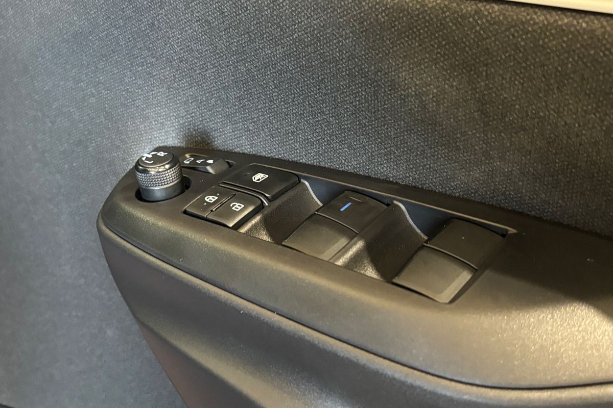 2022 Toyota Yaris SX Hybrid MXPH10R
