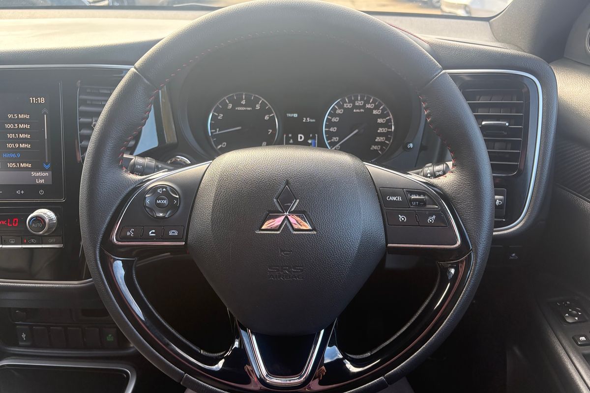 2020 Mitsubishi Outlander Black Edition ZL
