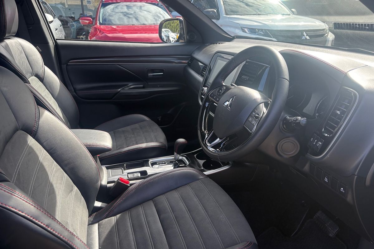 2020 Mitsubishi Outlander Black Edition ZL