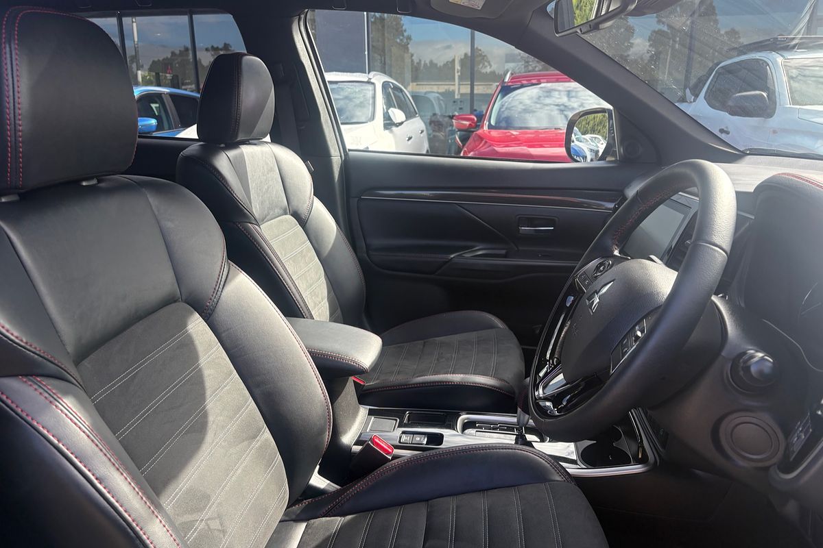 2020 Mitsubishi Outlander Black Edition ZL