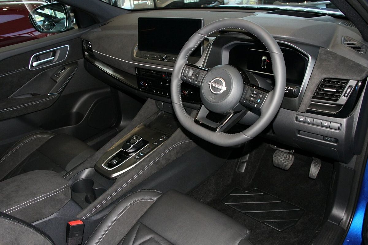 2025 Nissan QASHQAI N-DESIGN e-POWER J12