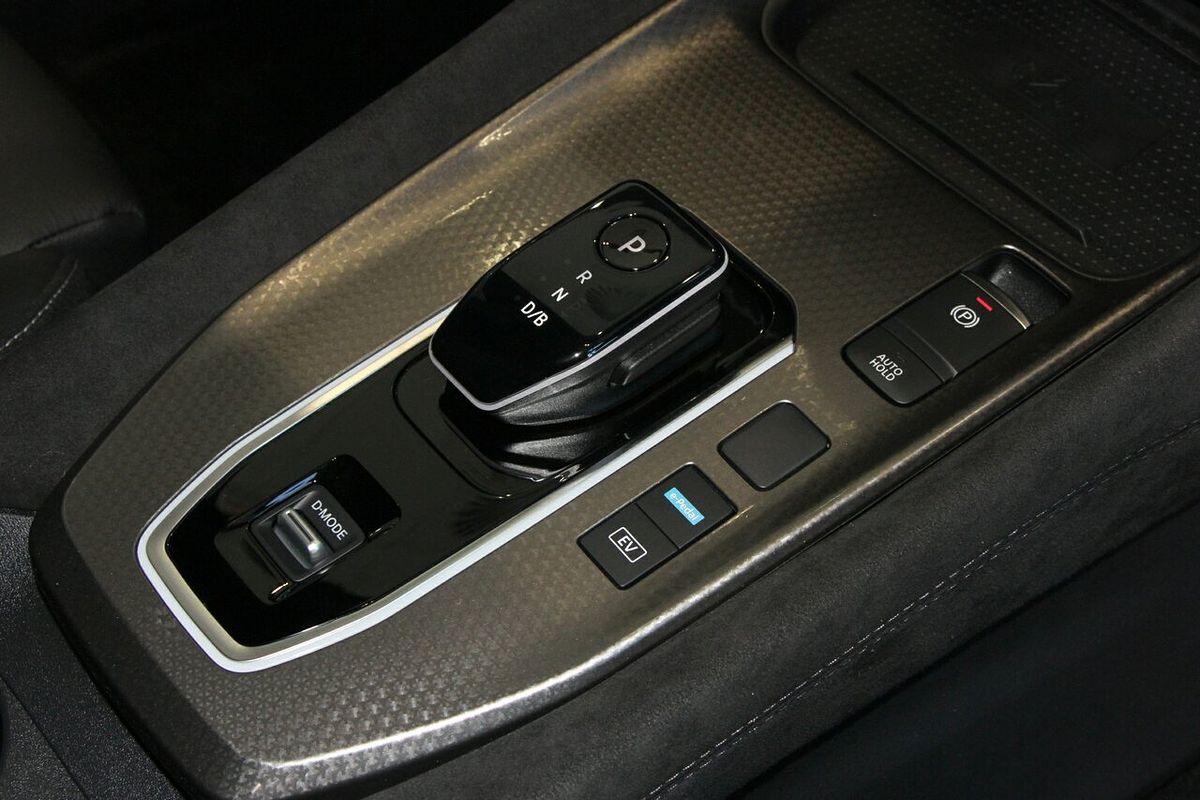 2025 Nissan QASHQAI N-DESIGN e-POWER J12