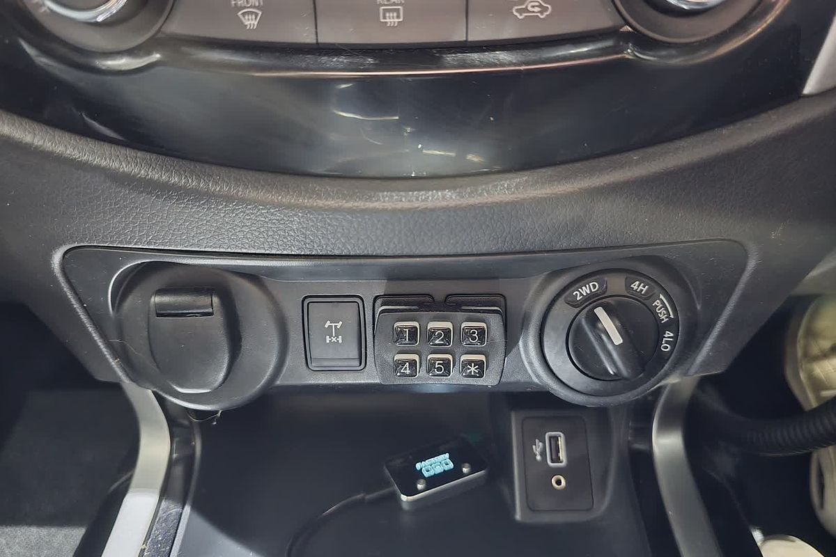 2020 Nissan Navara ST D23 Series 4 4X4
