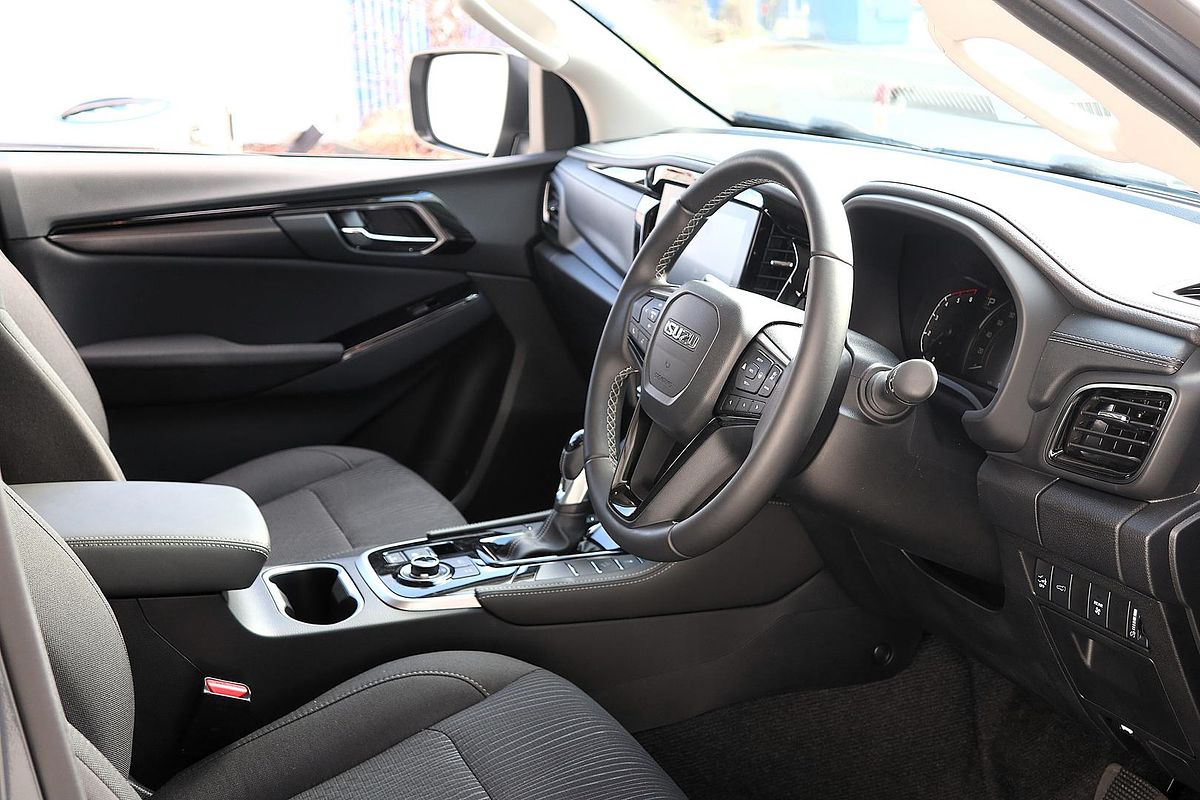 2025 Isuzu MU-X LS-U