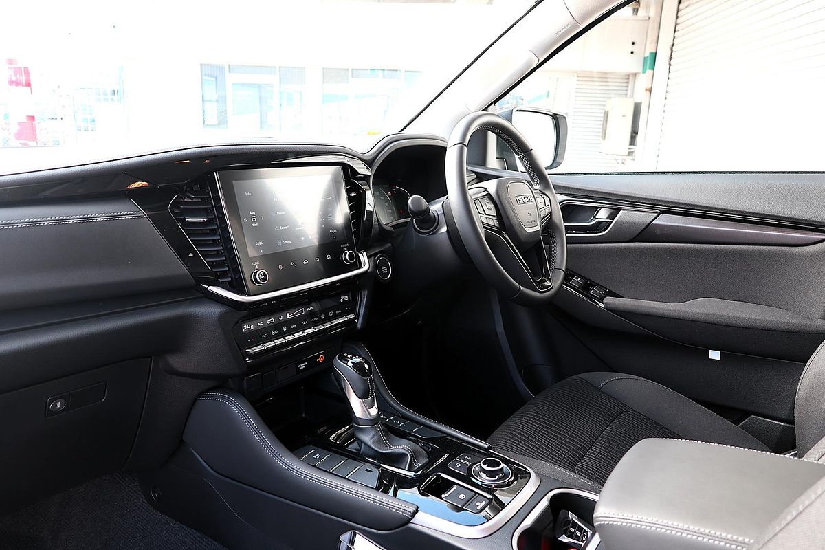 2025 Isuzu MU-X LS-U