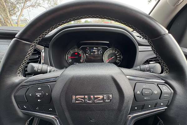2023 Isuzu MU-X LS-U