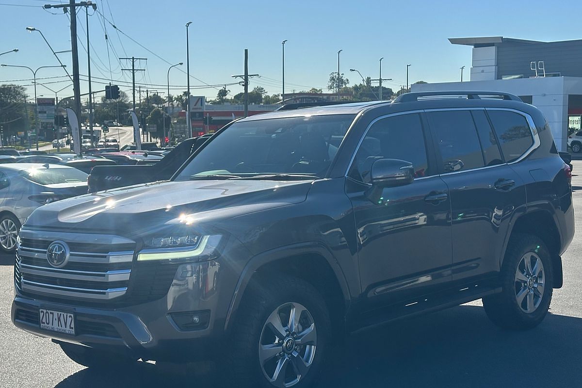 2024 Toyota Landcruiser VX FJA300R