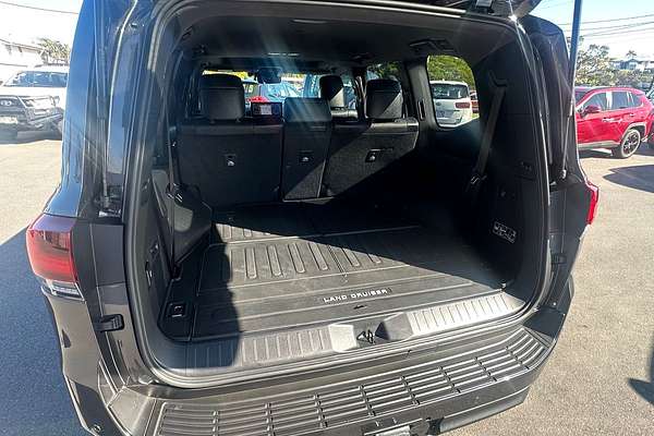 2024 Toyota Landcruiser VX FJA300R