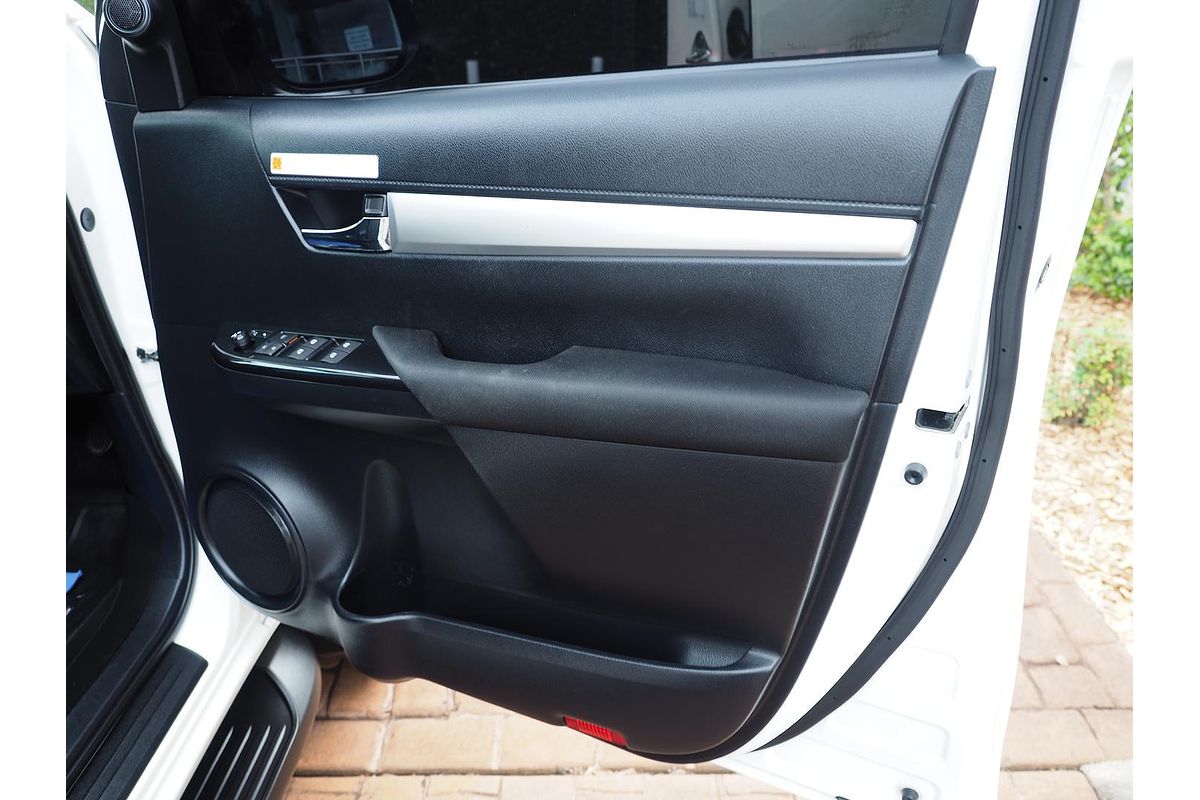 2022 Toyota Hilux SR5 GUN126R 4X4
