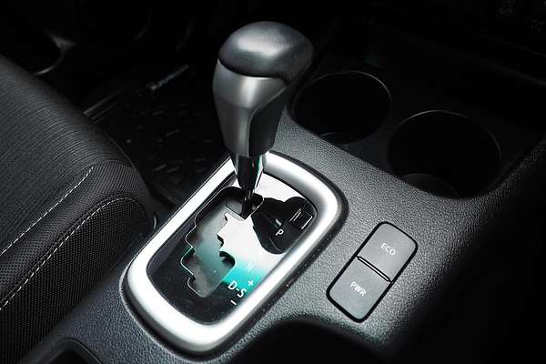 2022 Toyota Hilux SR5 GUN126R 4X4