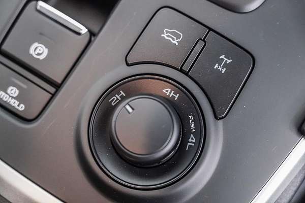 2025 Isuzu MU-X LS-M