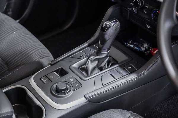 2025 Isuzu MU-X LS-M