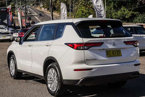 2024 Mitsubishi Outlander ES ZM