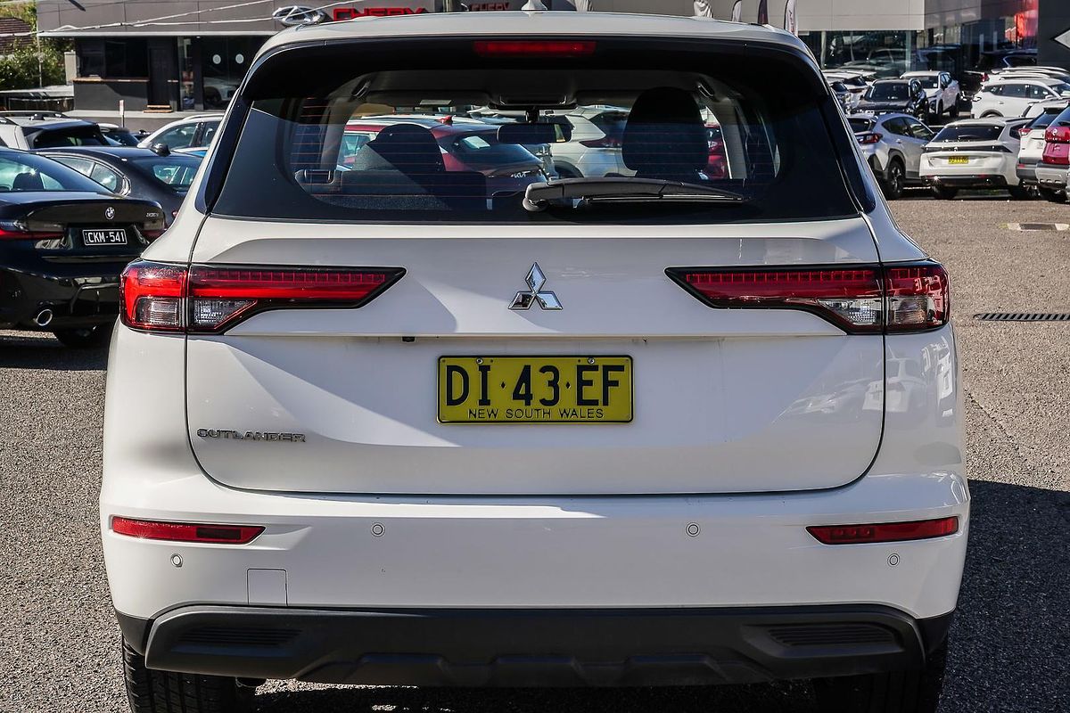 2024 Mitsubishi Outlander ES ZM