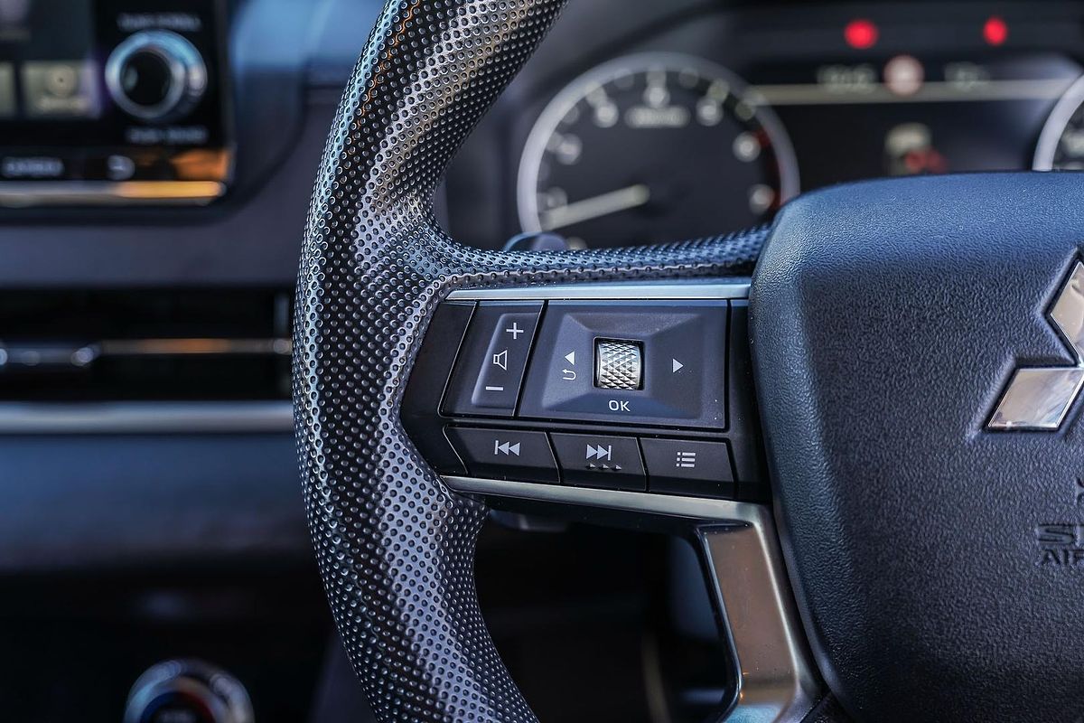 2024 Mitsubishi Outlander ES ZM