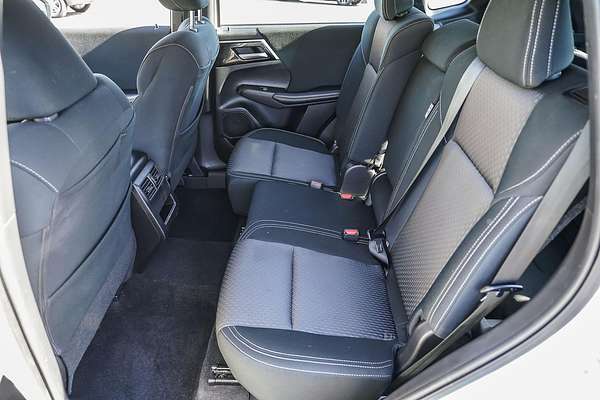 2024 Mitsubishi Outlander ES ZM