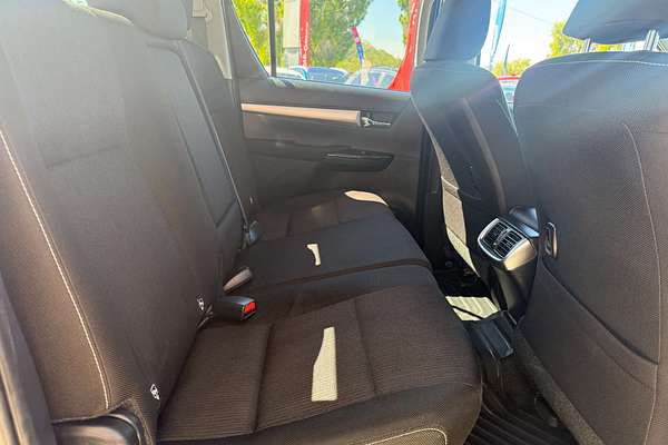 2020 Toyota Hilux SR5 GUN126R 4X4