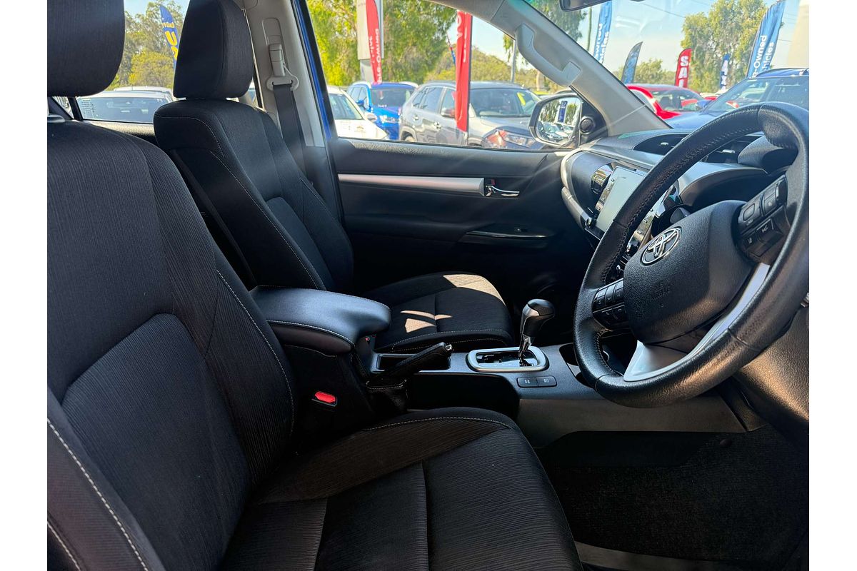 2020 Toyota Hilux SR5 GUN126R 4X4