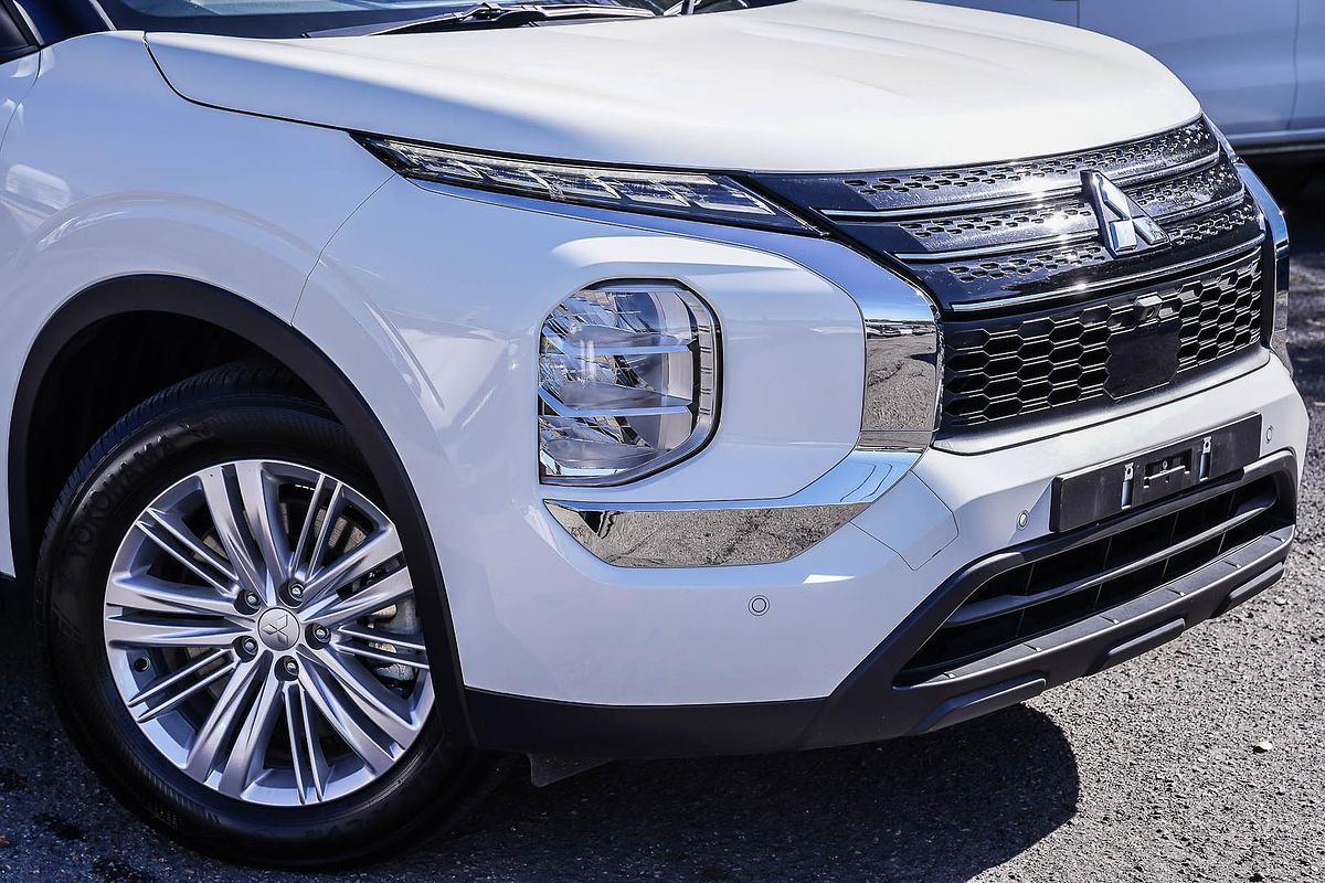 2024 Mitsubishi Outlander ES ZM