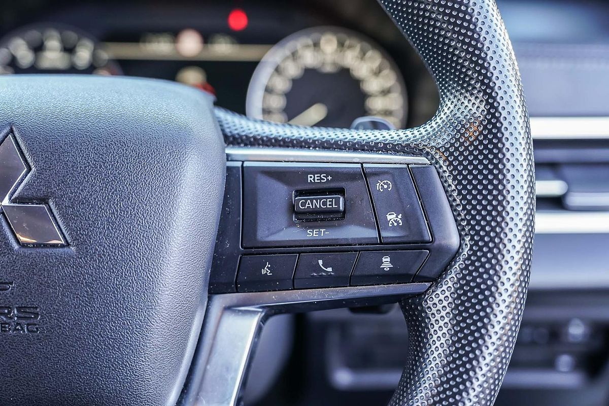 2024 Mitsubishi Outlander ES ZM