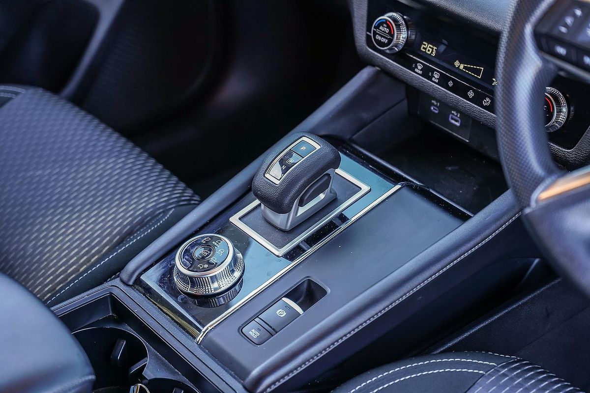 2024 Mitsubishi Outlander ES ZM