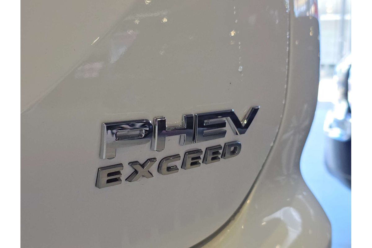 2025 Mitsubishi Outlander PHEV Exceed ZM