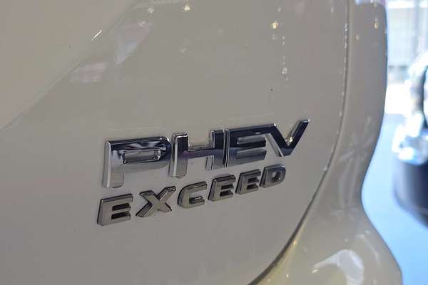 2025 Mitsubishi Outlander PHEV Exceed ZM