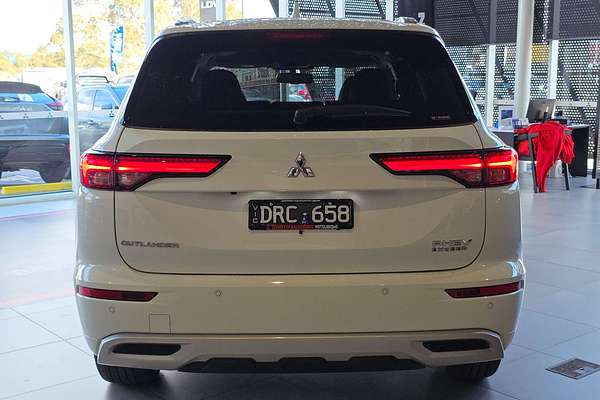 2025 Mitsubishi Outlander PHEV Exceed ZM