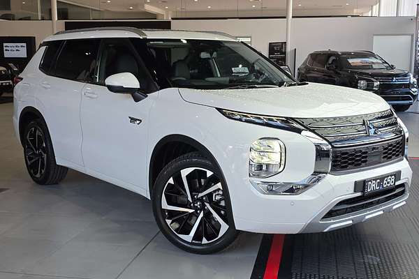 2025 Mitsubishi Outlander PHEV Exceed ZM